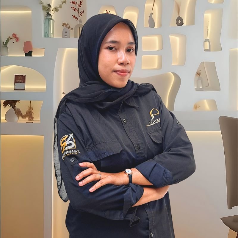 Neng Khodijatul Kubro, ST